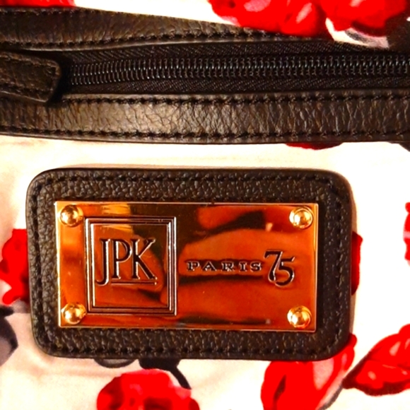 JKP PARIS 75.      Smoke free home - Picture 4 of 7